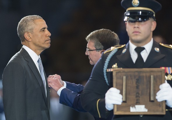 Obama’nın veda konuşması sırasında acı olay!