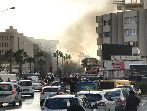 İzmir'deki patlamadan ilk görüntüler!