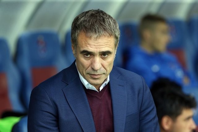 Trabzonspor taraftarlarından Ersun Yanal'a tepki