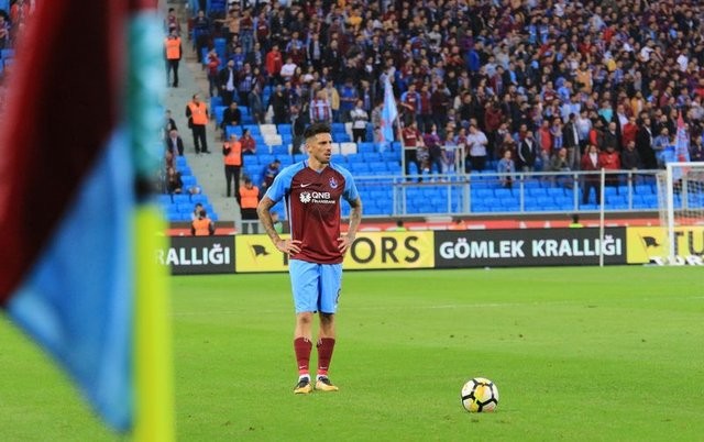 Trabzonspor taraftarlarından Ersun Yanal'a tepki