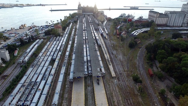 Gebze-Haydarpaşa ve Sirkeci- Halkalı banliyö hatları 2018 açılacak