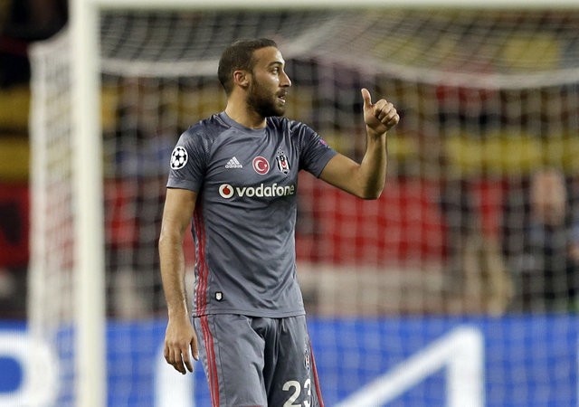 Cenk Tosun Monaco'ya attığı 2 golle sosyal medyayı salladı