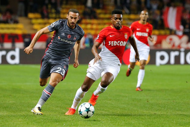 Cenk Tosun Monaco'ya attığı 2 golle sosyal medyayı salladı