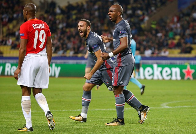 Cenk Tosun Monaco'ya attığı 2 golle sosyal medyayı salladı