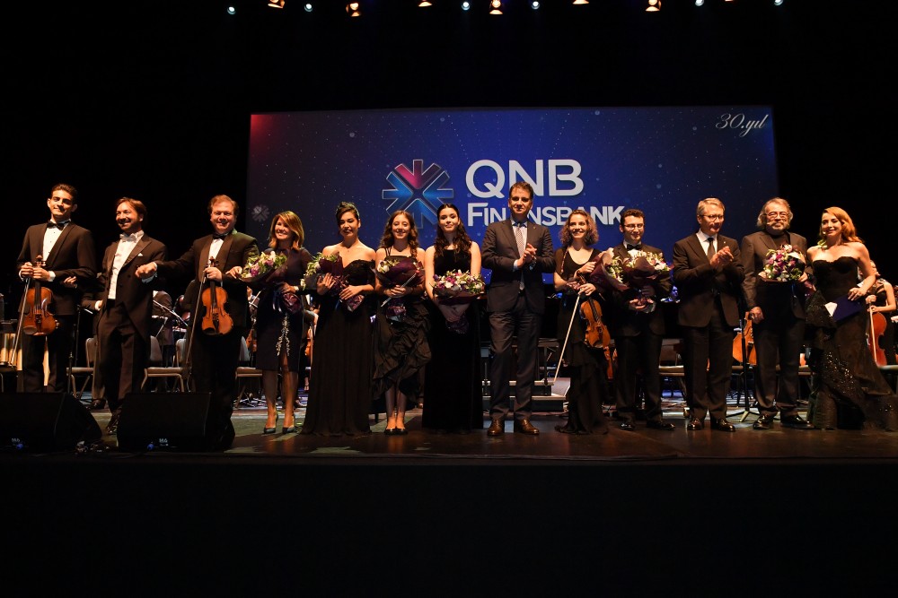 QNB Finansbank’ın 30. yıl kutlamasında genç yetenek’lerden müzik ziyafeti