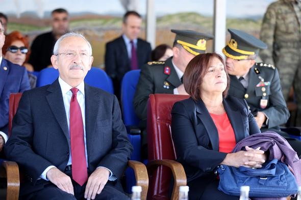  Kemal Kılıçdaroğlu oğlunun yemin törenine katıldı