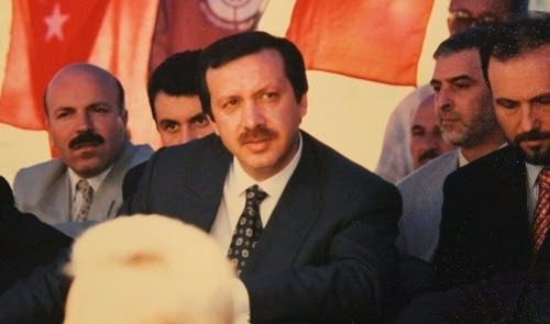 Erdoğan'ın bir askerlik fotoğrafı daha ortaya çıktı!