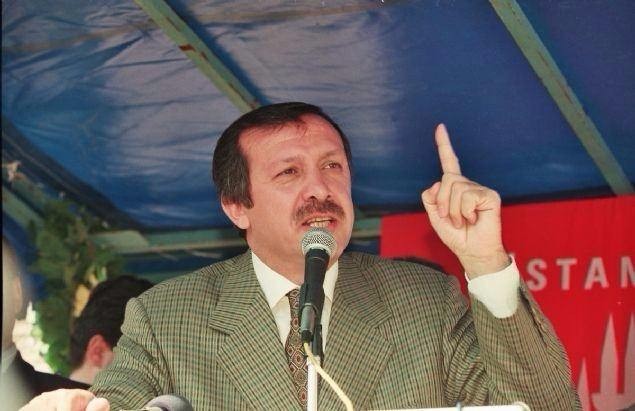 Erdoğan'ın bir askerlik fotoğrafı daha ortaya çıktı!