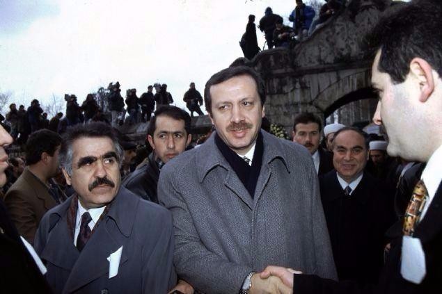 Erdoğan'ın bir askerlik fotoğrafı daha ortaya çıktı!