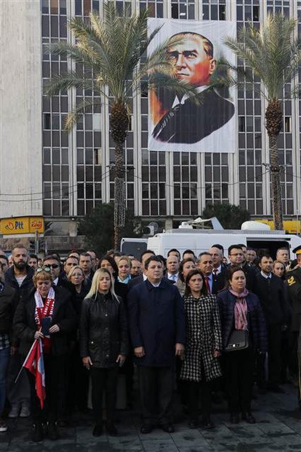 Saat 09.05... Tüm Türkiye'de hayat durdu