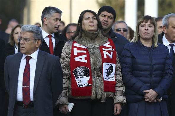 Saat 09.05... Tüm Türkiye'de hayat durdu