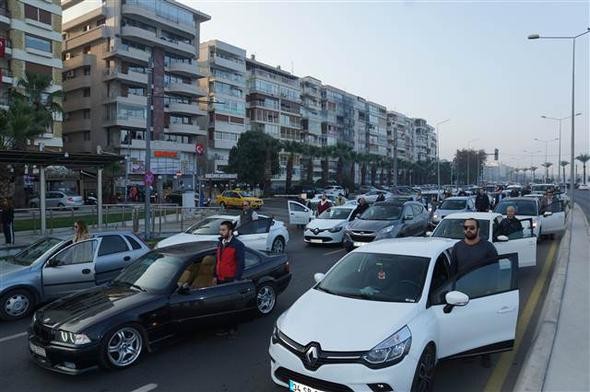 Saat 09.05... Tüm Türkiye'de hayat durdu