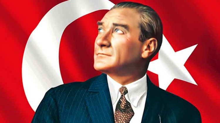 Ünlüler ulu önder Atatürk'ü böyle andı