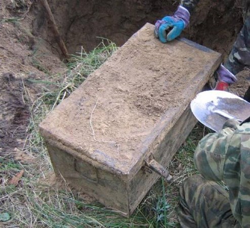 Yol çalışması yapılırken tabut çıktı! 100 yıllık tabutun İçinden kemik çıkması beklenirken...