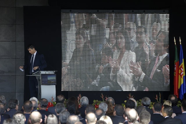 Cristiano Ronaldo'nun bir büstü daha yapıldı! Bu sefer benzedi