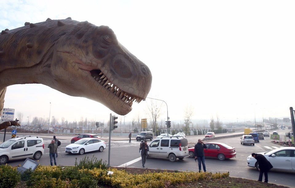 Değişim sürüyor: Fıskiyeden sonra dinozor da gitti!