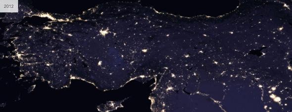 NASA'nın gece çektiği çarpıcı görüntüler