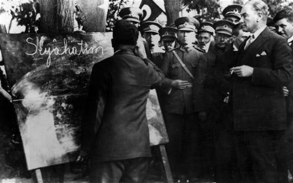 Genelkurmay arşivinden Atatürk'ün az bilinen fotoğrafları