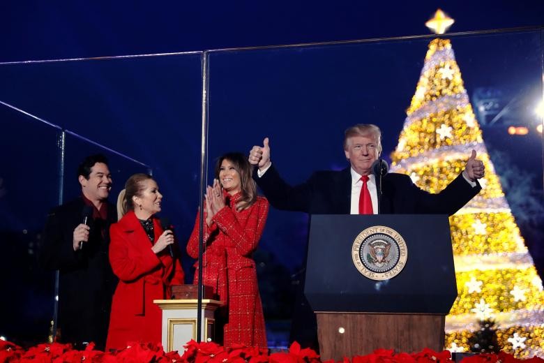 Donald ve Melania Trump ilk Ulusal Noel Ağacı ışığını yaktı