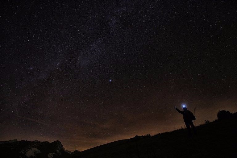 Gökyüzünde yılın en son ve en büyük görsel şöleni bu gece!