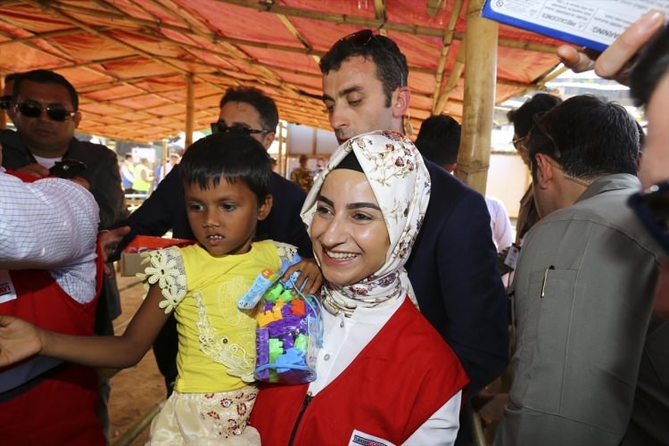 Yıldırım'dan Arakanlı Müslümanların Yaşadığı Kampa Ziyaret! İşte o kareler...