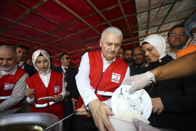 Yıldırım'dan Arakanlı Müslümanların Yaşadığı Kampa Ziyaret! İşte o kareler...