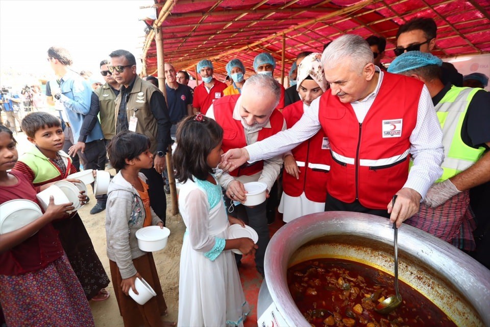 Yıldırım'dan Arakanlı Müslümanların Yaşadığı Kampa Ziyaret! İşte o kareler...