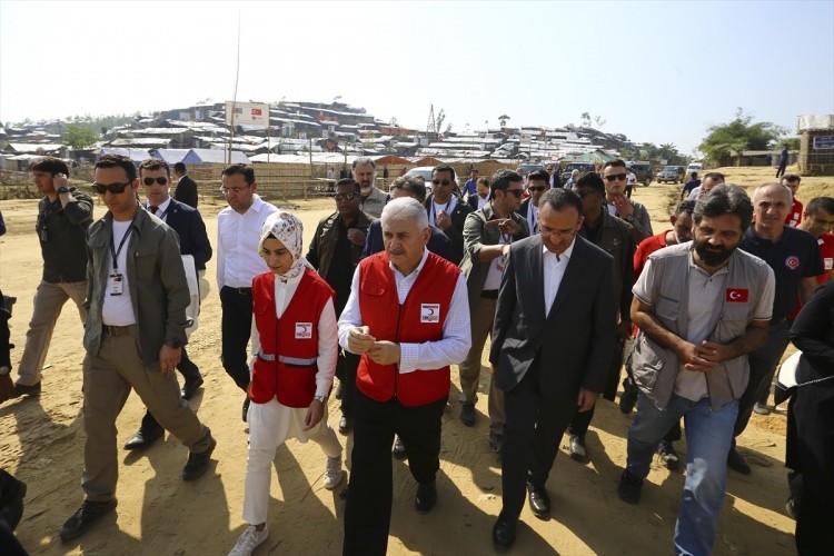 Yıldırım'dan Arakanlı Müslümanların Yaşadığı Kampa Ziyaret! İşte o kareler...