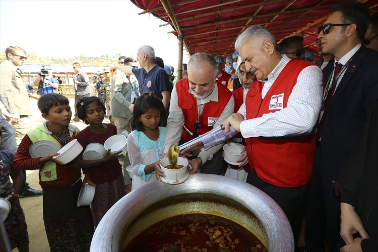 Yıldırım'dan Arakanlı Müslümanların Yaşadığı Kampa Ziyaret! İşte o kareler...