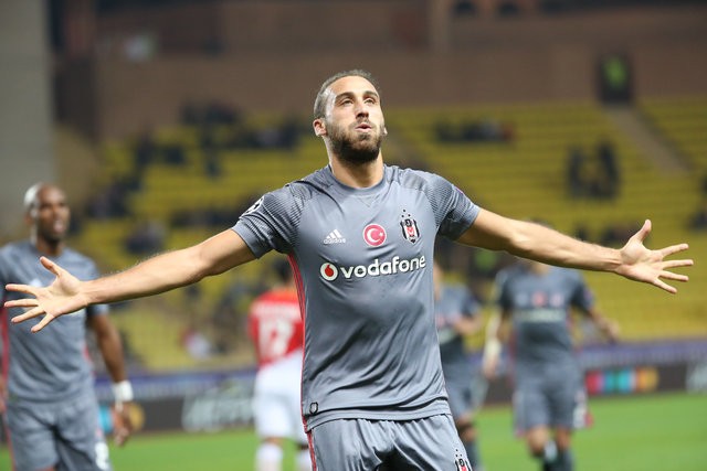 Cenk Tosun transfer oluyor