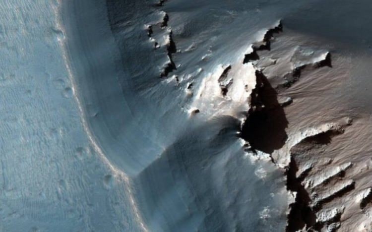 NASA Mars'ta yüksek çözünürlükte çekmiş olduğu fotoğrafları yayınladı