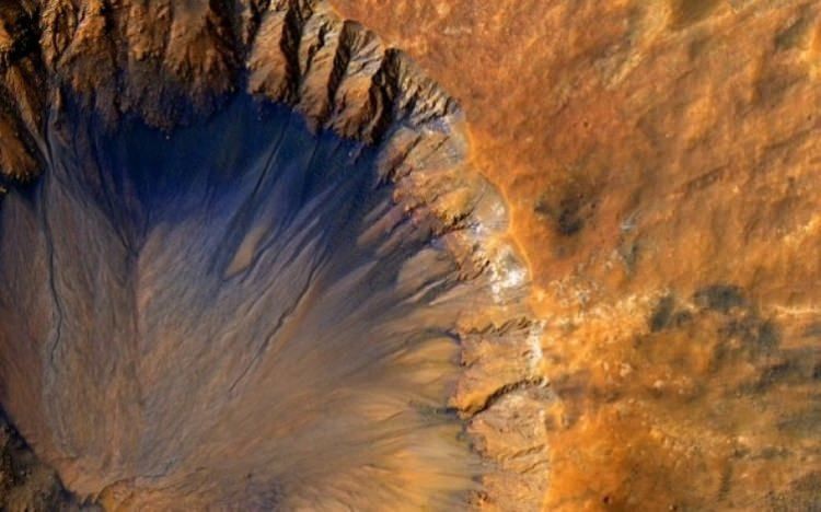 NASA Mars'ta yüksek çözünürlükte çekmiş olduğu fotoğrafları yayınladı