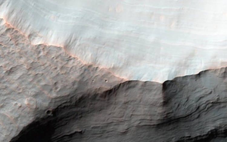 NASA Mars'ta yüksek çözünürlükte çekmiş olduğu fotoğrafları yayınladı