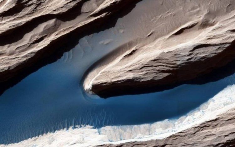 NASA Mars'ta yüksek çözünürlükte çekmiş olduğu fotoğrafları yayınladı