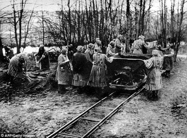 Hitler'e göbek atan ilk ajan dansözümüz! Naziler hakkında bilinmeyenler