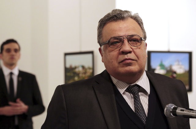 Karlov suikastinin fotoğrafına verilen ödül tartışma yarattı