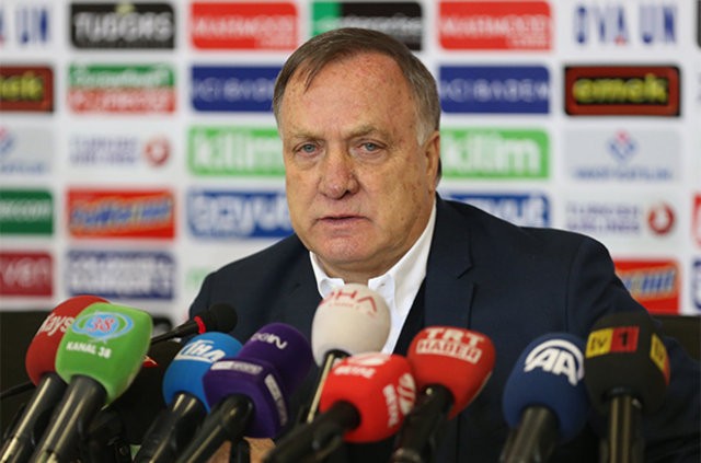 Advocaat'ın bu sözleri Fenerbahçe'yi karıştıracak!