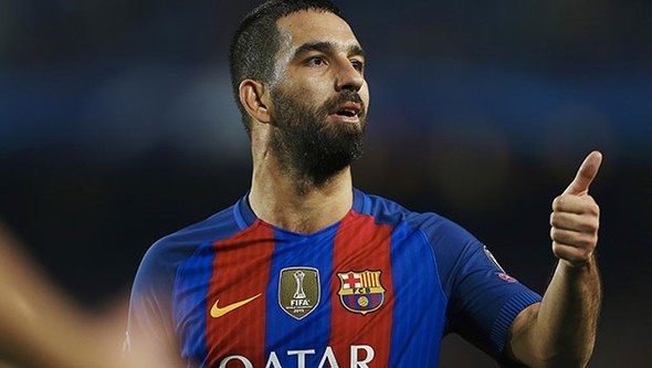 Arda Turan idmanda krampon fırlattı