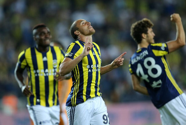 Fenerbahçe'de deprem! İşte gidecek isimler...