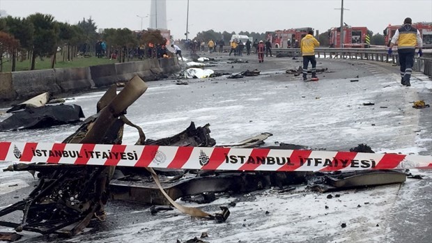 İstanbul'daki helikopter kazasından ilk görüntüler