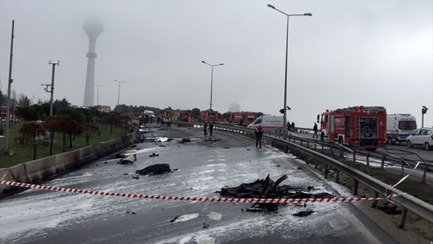 İstanbul'daki helikopter kazasından ilk görüntüler