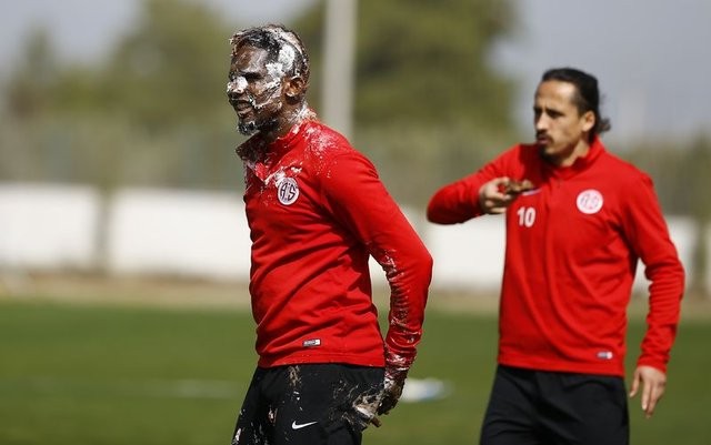 Eto'o'yu çıldırtan doğum günü şakası