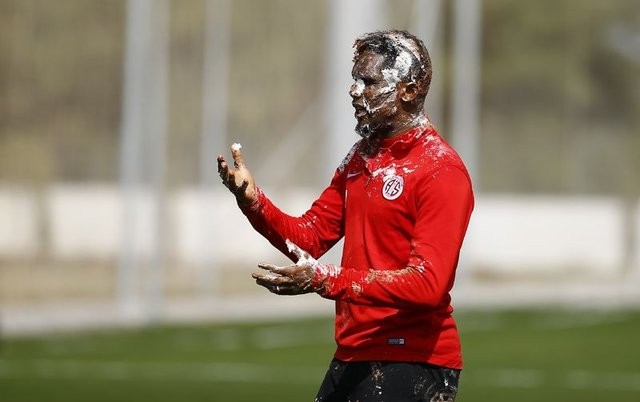 Eto'o'yu çıldırtan doğum günü şakası