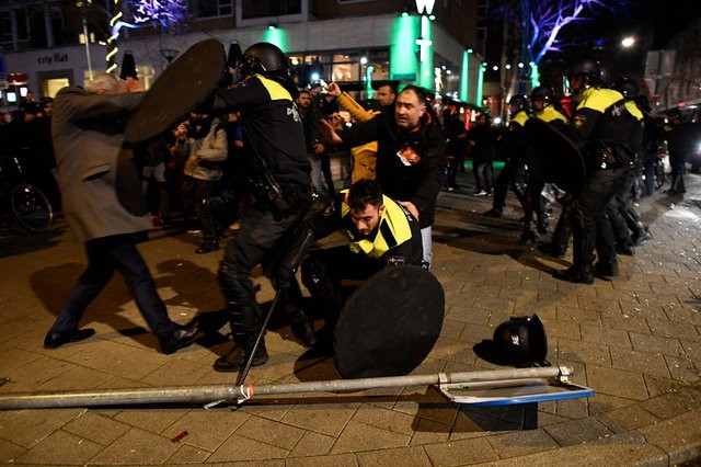 Rotterdam Belediye Başkanı'na skandalın hesabı soruldu