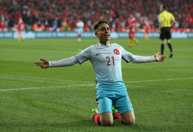 Emre Mor sosyal medyayı salladı!