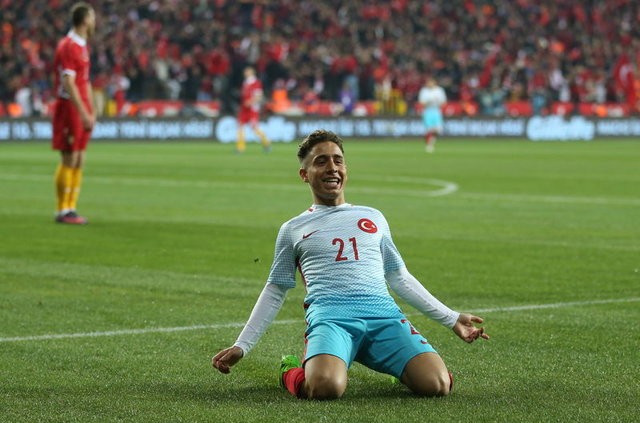 Emre Mor sosyal medyayı salladı!