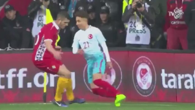 Emre Mor sosyal medyayı salladı!