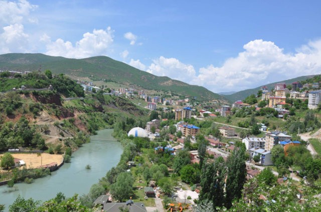 Evet ve Hayır oranı en fazla olan iller