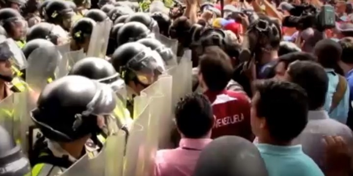 Venezuella'da protesto gösterilerinde 7 ölü