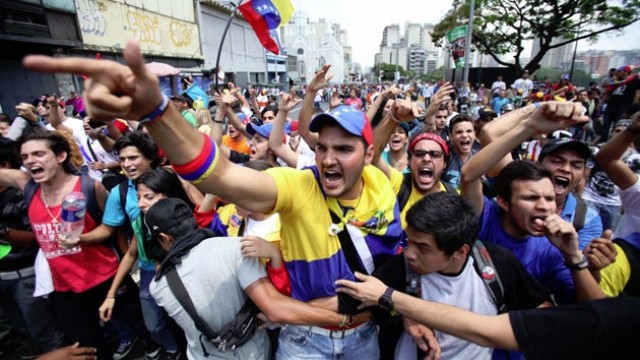 Venezuella'da protesto gösterilerinde 7 ölü